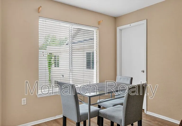 4000 SW 23rd St #3-302 — Photo 7