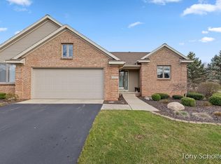 6322 Thornhill Ct #96, Hudsonville, MI 49426