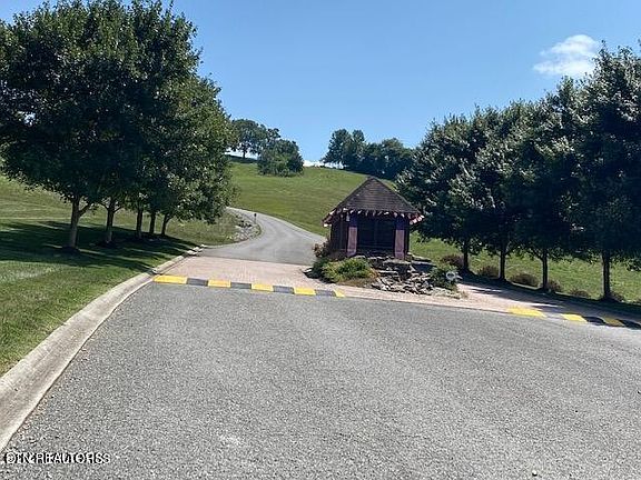 5th image of 492 Citron Ln Lot 492