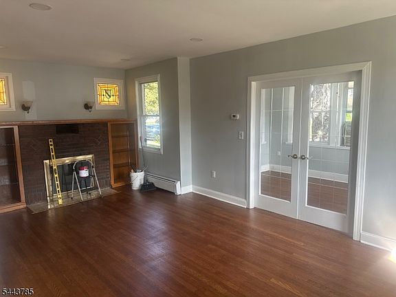 2nd image of 81 Union Ave