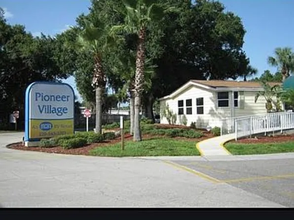 8287 Wagon Wheel Cir, North Fort Myers, FL 33917