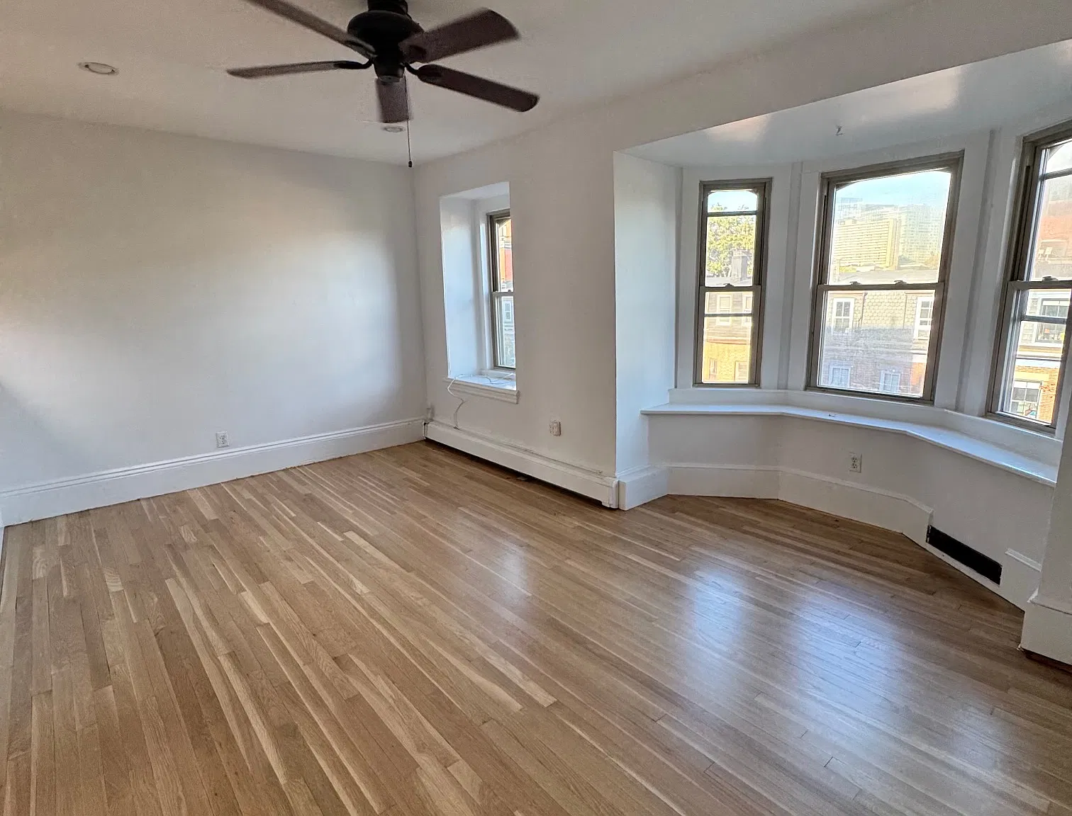 1 bed, 700 sqft, $3,600 — Photo 2