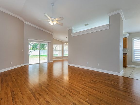 4th image of 27448 Sky Lake Cir