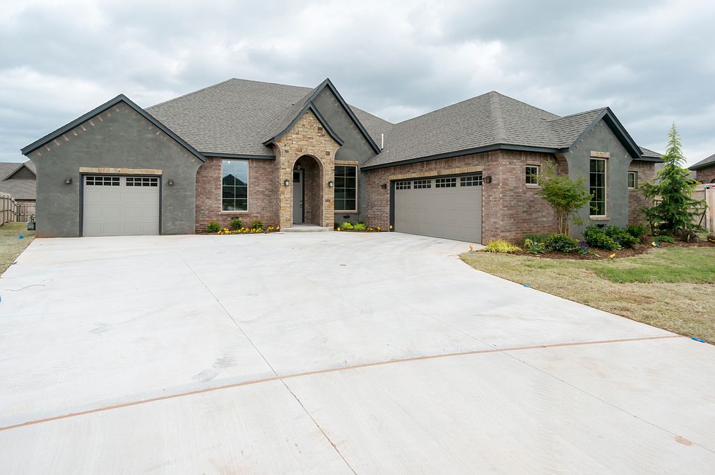 melme♡ 17612 Melville Ln, Edmond, OK 73012 | Zillow
