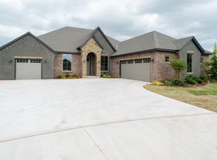 17612 Melville Ln, Edmond, OK 73012