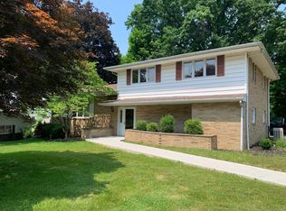 6139 Pickwick Cir NW, North Canton, OH