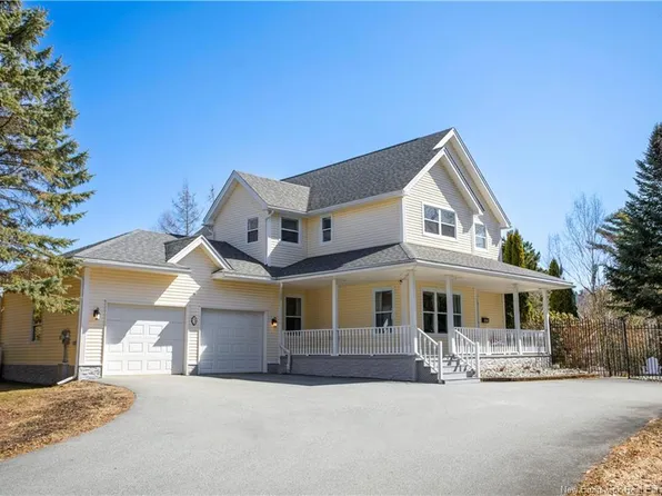 3 Summer Rose Ln, Rothesay, NB E2E 5Z1