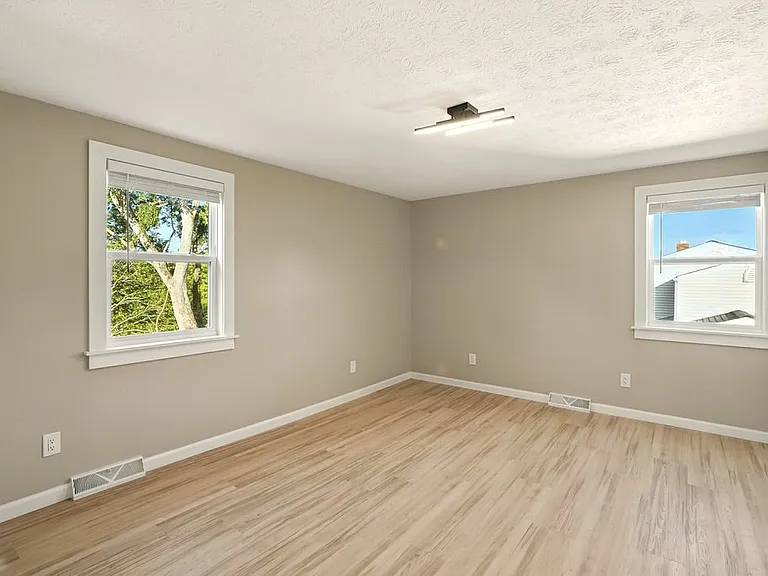 2380 Croydon Rd — Photo 23