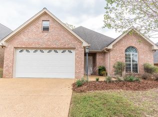 226 King Richard Rd, Starkville, MS 39759