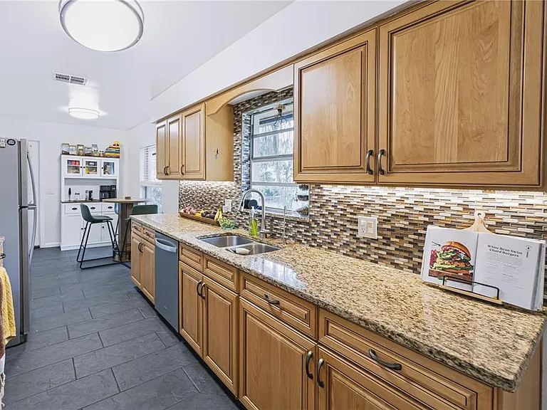 241 Ruth Blvd — Photo 2