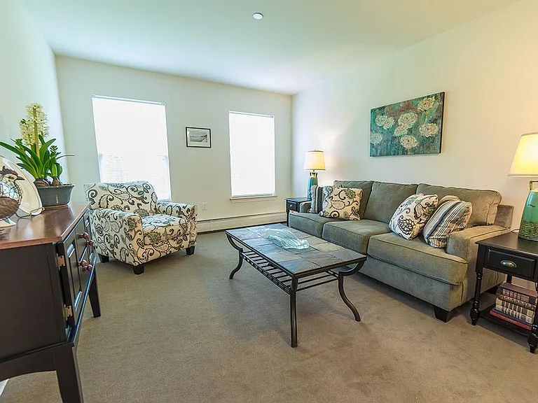 Quail Hollow Senior Living Community — Photo 3