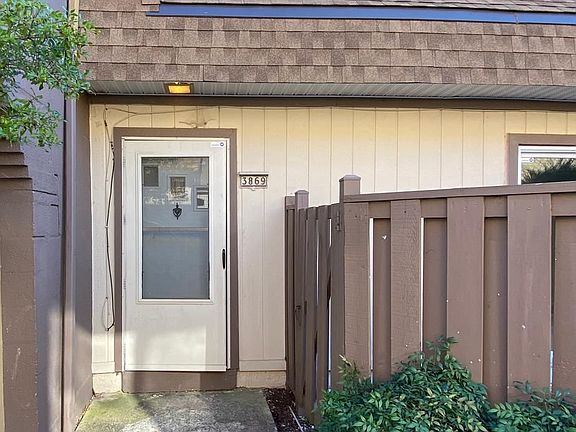 2nd image of 3869 Manzanita Pl Suite C