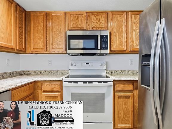 5th image of 3463 Applegate Dr