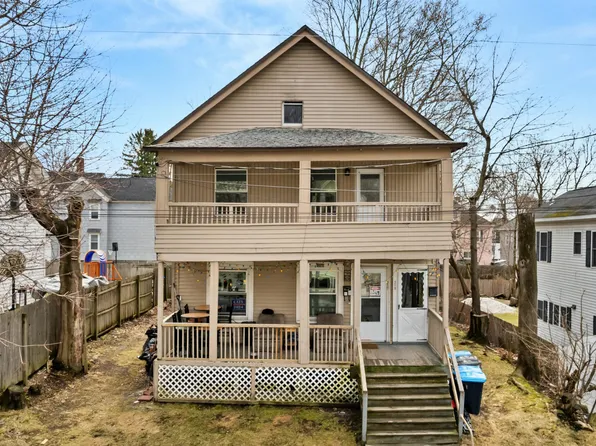 217-219 Bradford St, Pittsfield, MA 01201