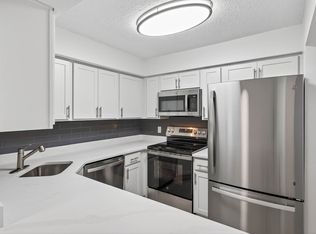Oak Pointe Apartments, Minneapolis, MN 55438