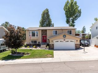 209 Rolling Hills Dr, Elko, NV 89801