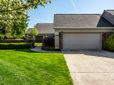 220 Olde Mill Cv, Indianapolis, IN, 46260