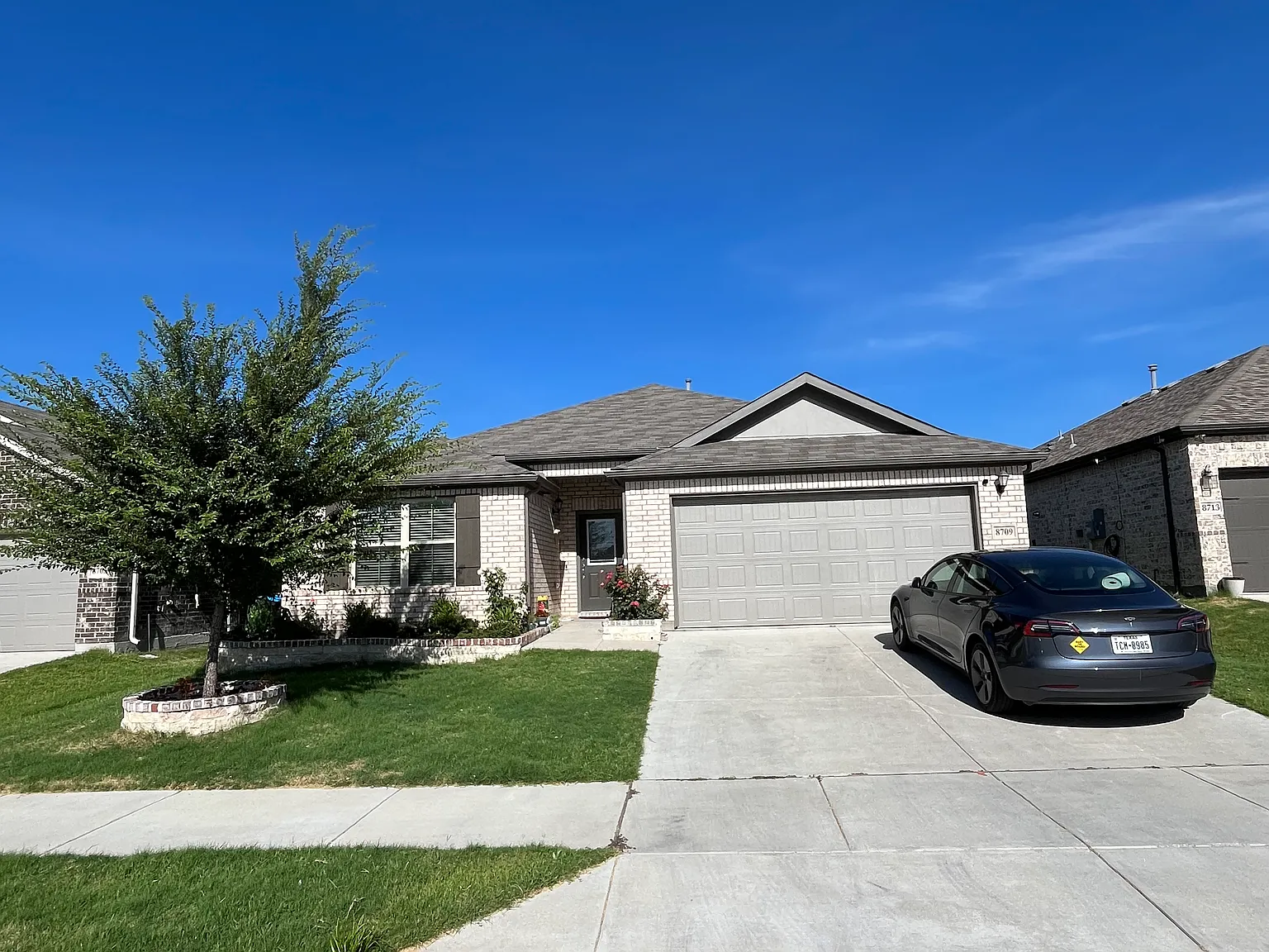 3 bed, 2078 sqft, $2,649 — Photo 1