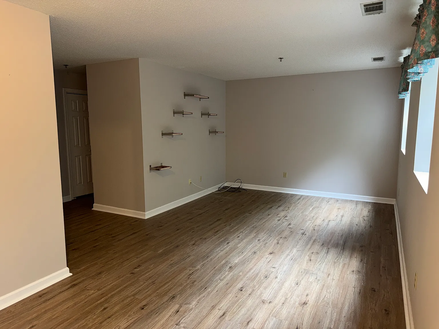 2 bed, 1103 sqft, $1,775 — Photo 2