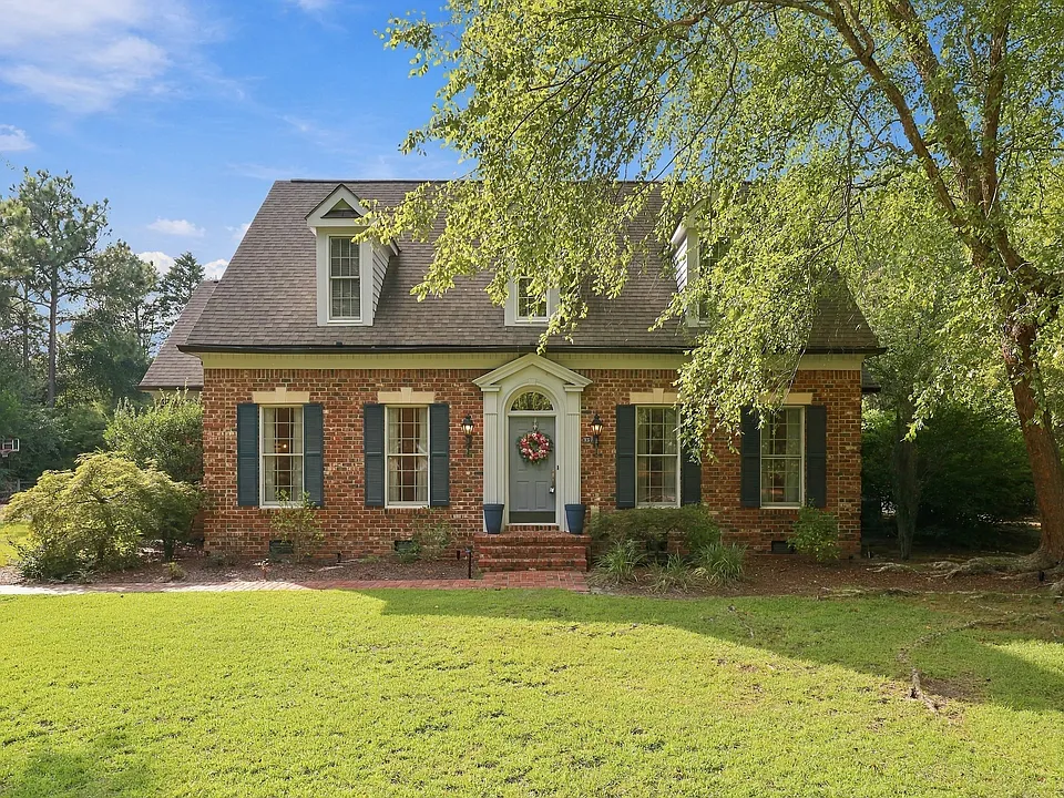 35 McDonald Rd W