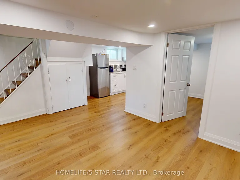 275 Oakwood Ave #BSMT — Photo 4