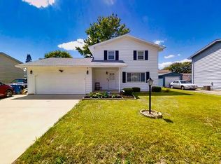 805 Hollycrest Dr, Champaign, IL