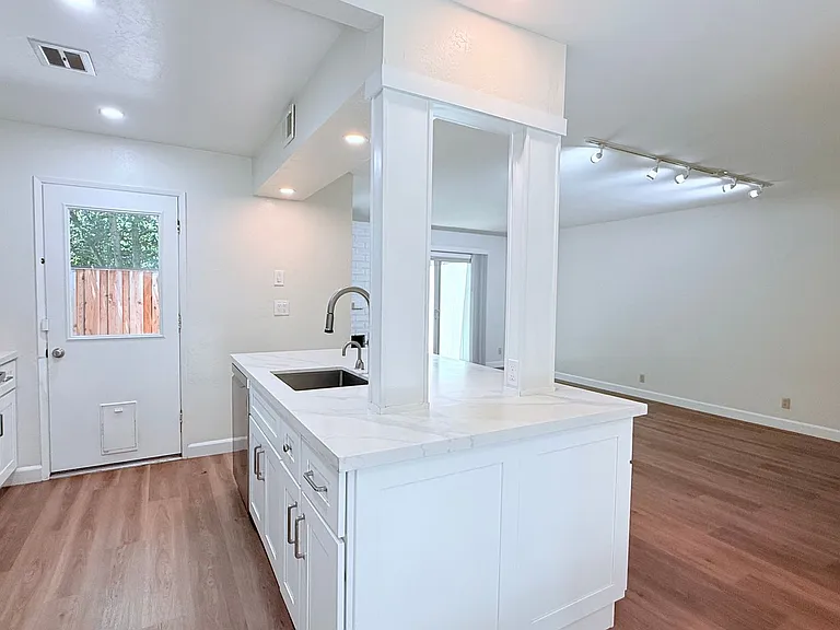 1065 San Ramon Valley Blvd — Photo 14