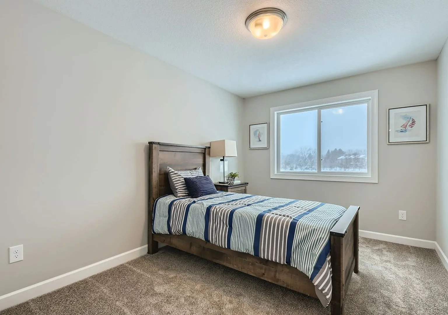 Cambridge Townhome — Photo 3