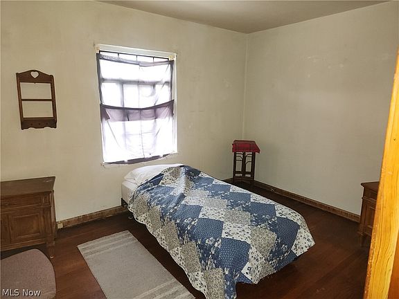 5th image of 4107 Kenmore Ave