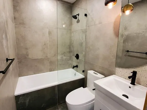 554 Gates Avenue image 4 of 21