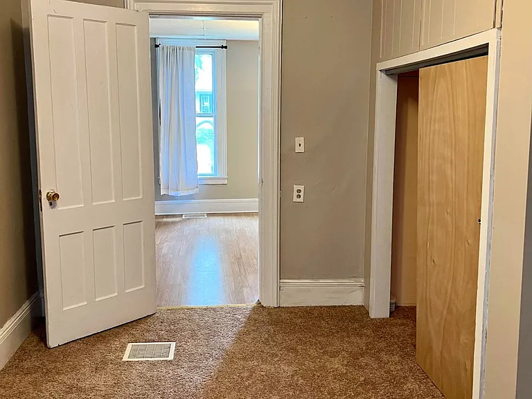 300 S William St #1R — Photo 9