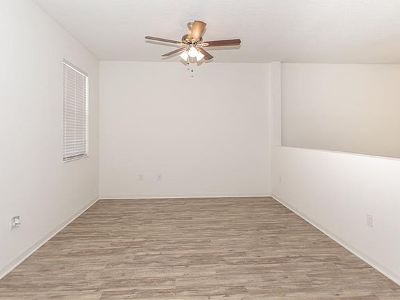 2nd image of 2915 Vista Ct