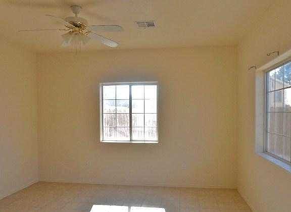 Dining area Unit B