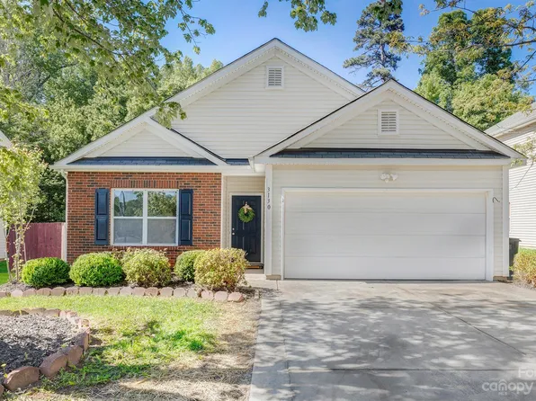 3130 Kayla Ln, Charlotte, NC 28215