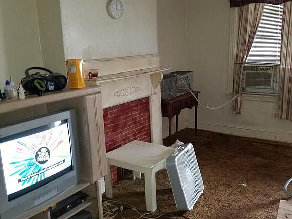 2nd image of 1539 Womrath St
