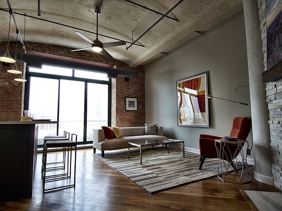 5th image of 1322 S Wabash Ave APT 508