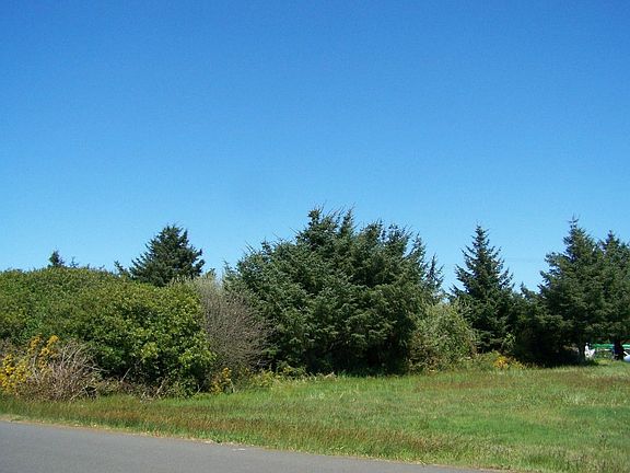 3rd image of 364 Sand Dune Ave NW