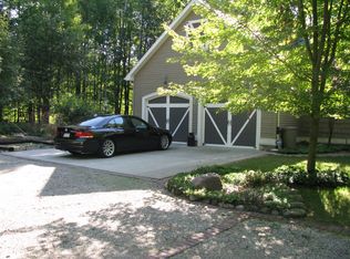6171 Fox Run Cir, Stanwood, MI