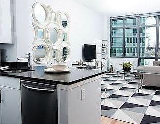 2nd image of 4613 Center Blvd