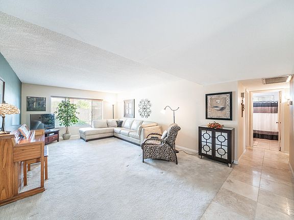 04  Living Room