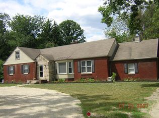 27577 Rackham Dr, Lathrup Village, MI 48076