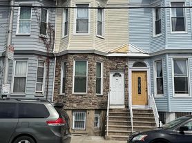 256.5 Fairmount Ave