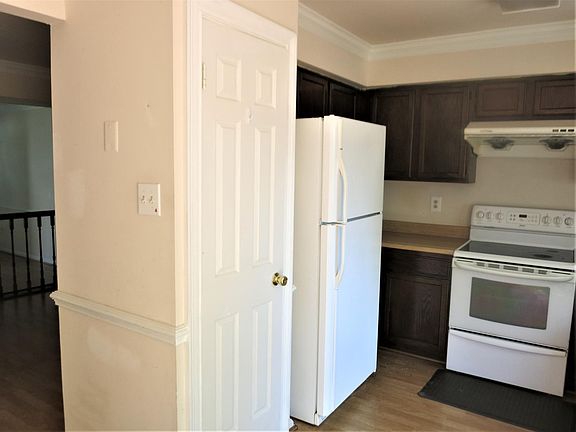 5th image of 10621 Tuppence Ct