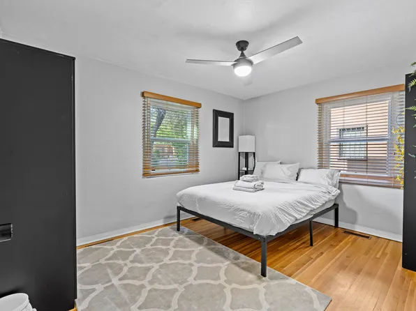 4908 Burton Ave SE, Albuquerque, NM 87108