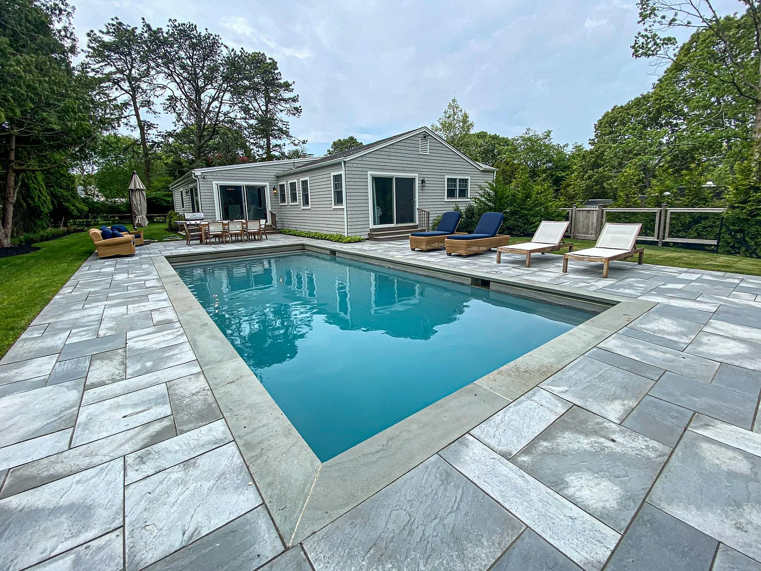 4 bed, 2600 sqft, $40,000 — Photo 2