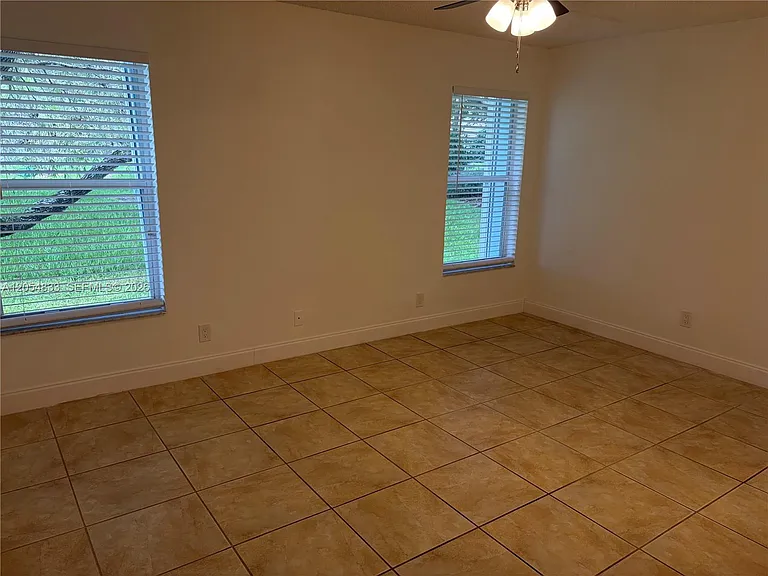 9020 Lake Park Cir N — Photo 12
