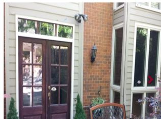 42 Willow Gln NE #42, Atlanta, GA