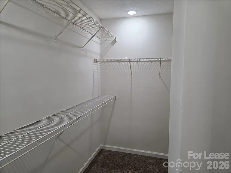 121 Foxglove Dr — Photo 7