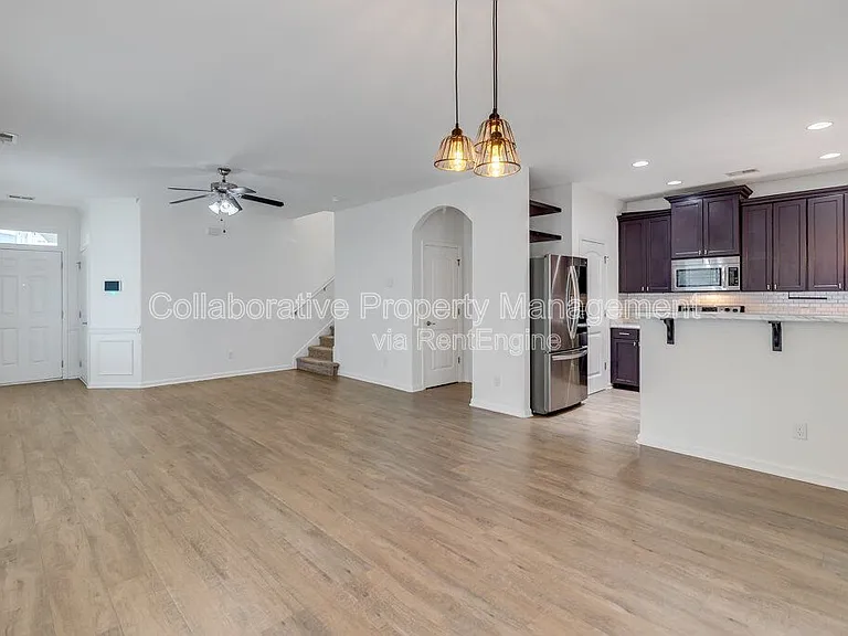 590 Summer Hill Way — Photo 7