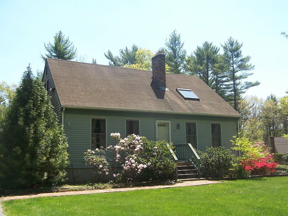 12 Oak Ave, Marion MA